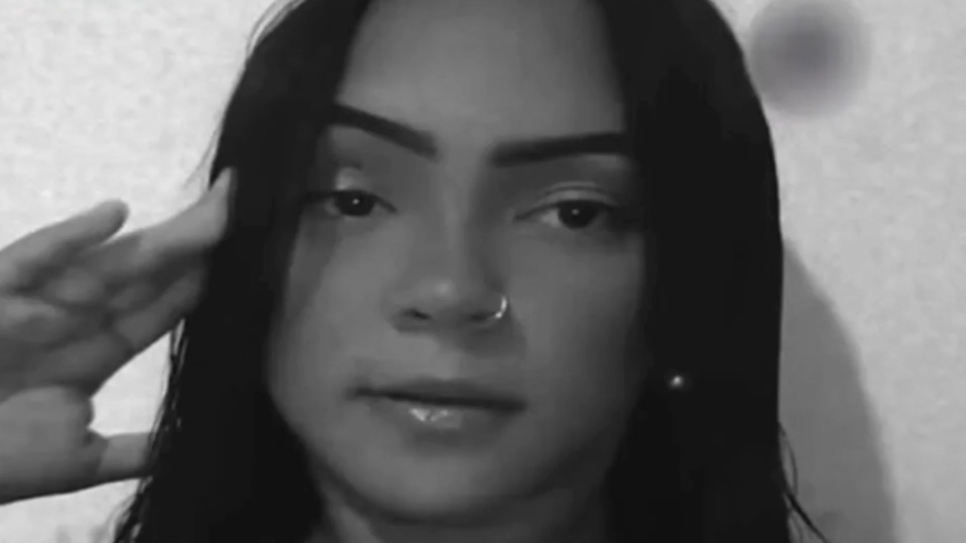 Grávida de seis meses e jovem são mortos a tiros durante ataque em condomínio de Cariacica