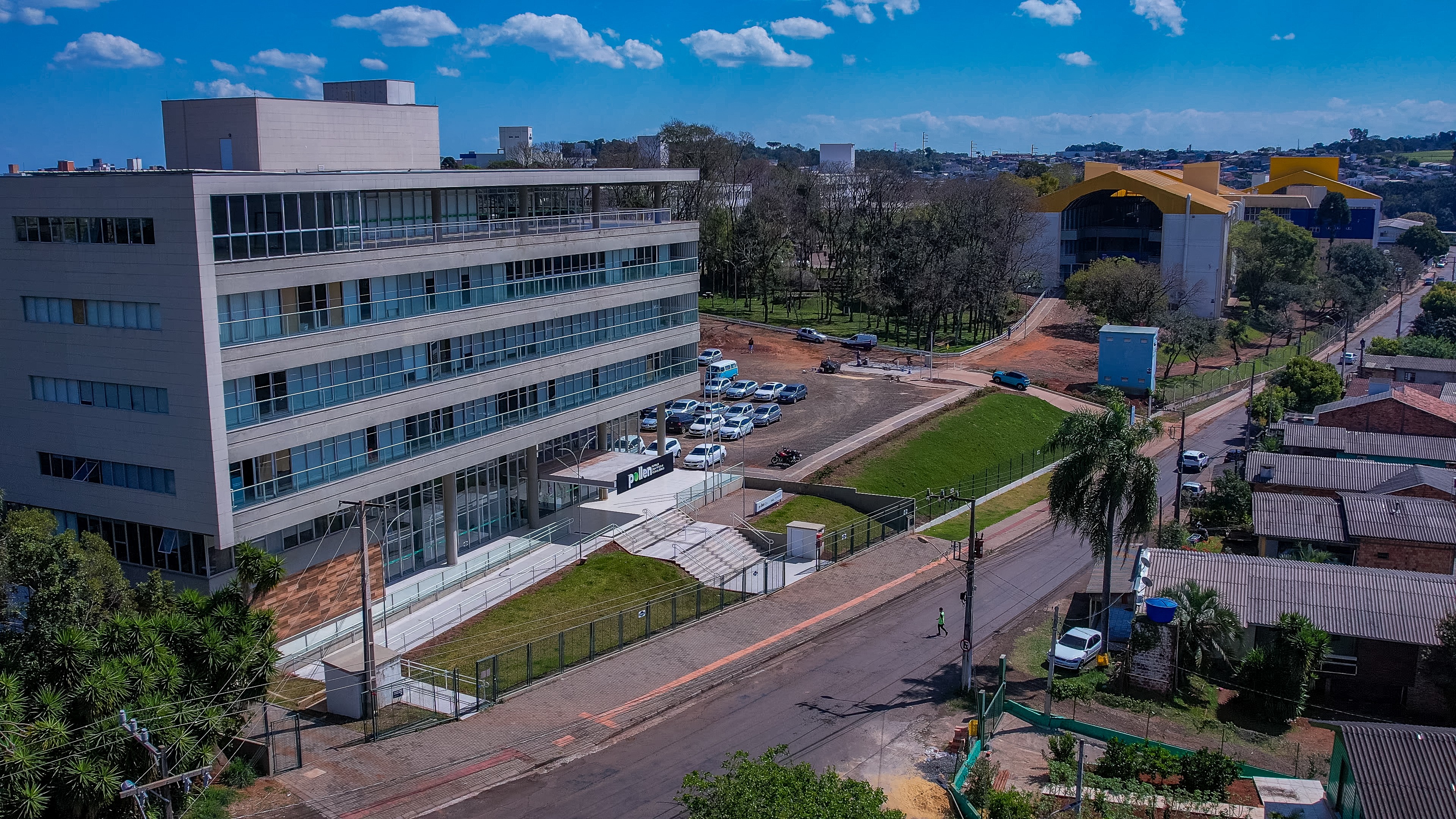 Centro de Residência em Software contribui com formação em tecnologia no Oeste