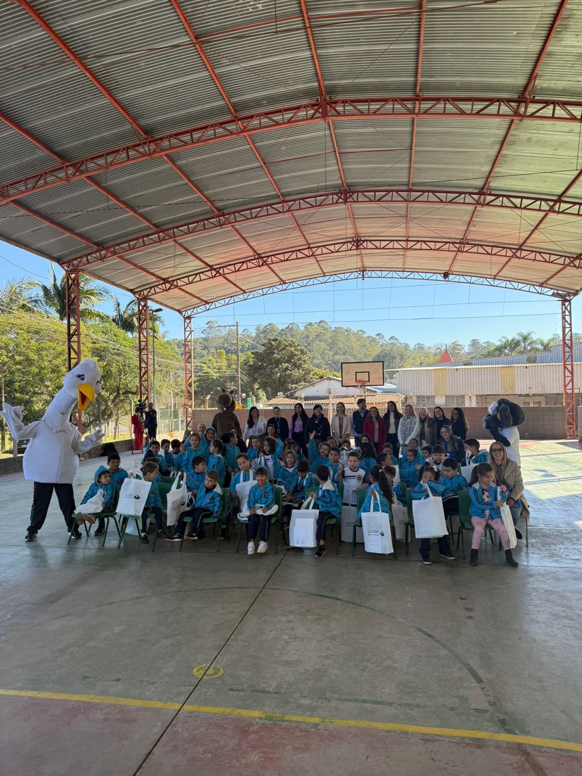 Escolas municipais de Jundiaí arrecadam quase 5 mil litros de óleo e evitam a contaminação de mais de 120 milhões de litros de água