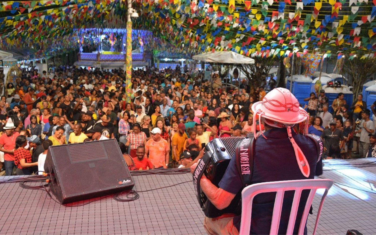 'Arraiá do Comércio' de Feira de Santana terá música, gastronomia e apresentações culturais; confira programação completa 