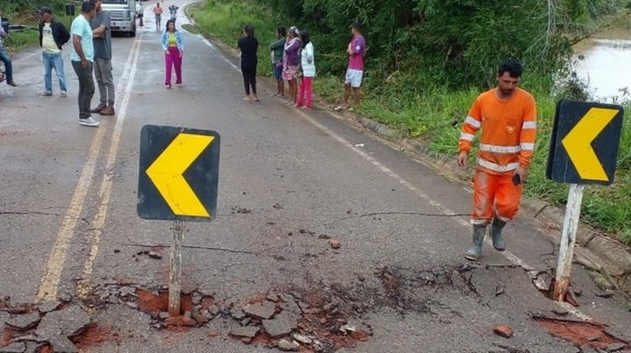 Tragédia no Vale do Jequitinhonha aumenta fluxo de veículos na BR-251 -  Rede Gazeta de Comunicação