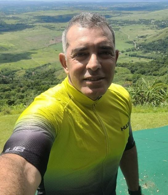 Enfermeiro da Aeronáutica é morto a tiros na Avenida Brasil