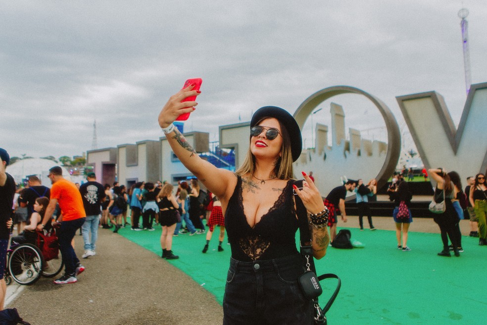 Selfie no The Town &mdash; Foto: Luiz Gabriel Franco/g1