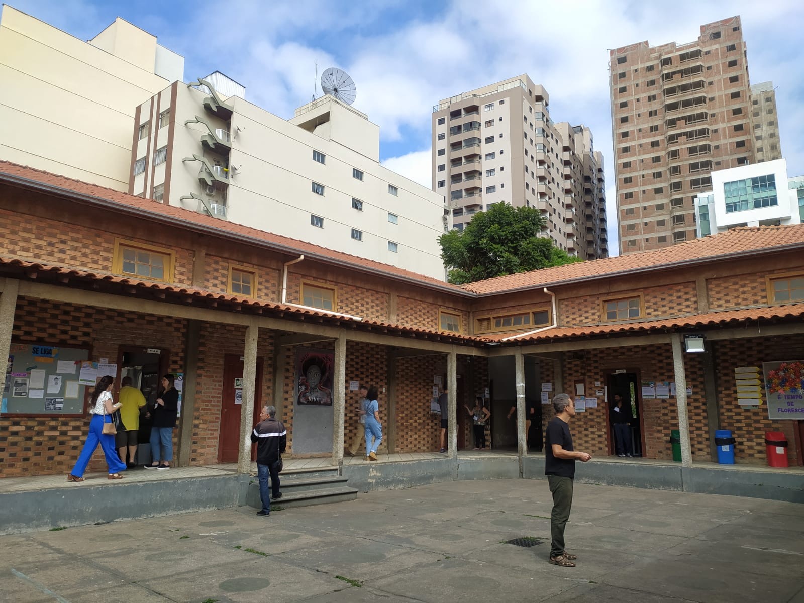 Atualização cadastral de servidores da Secretaria de Estado da Educação em Juiz de Fora deve ser feito até o fim de novembro; veja como