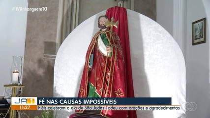 Fiéis católicos participam de celebrações do Dia de São Judas Tadeu