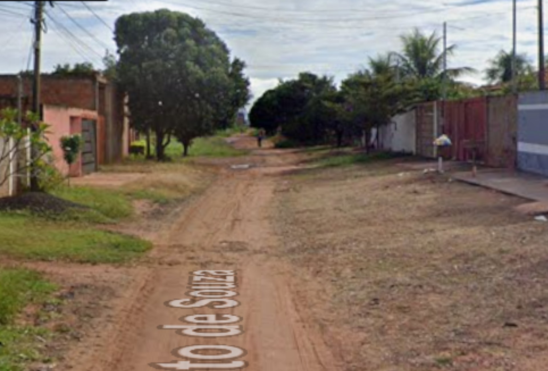 Jovem é assassinado a tiros na frente do irmão na Vila Moreninha III