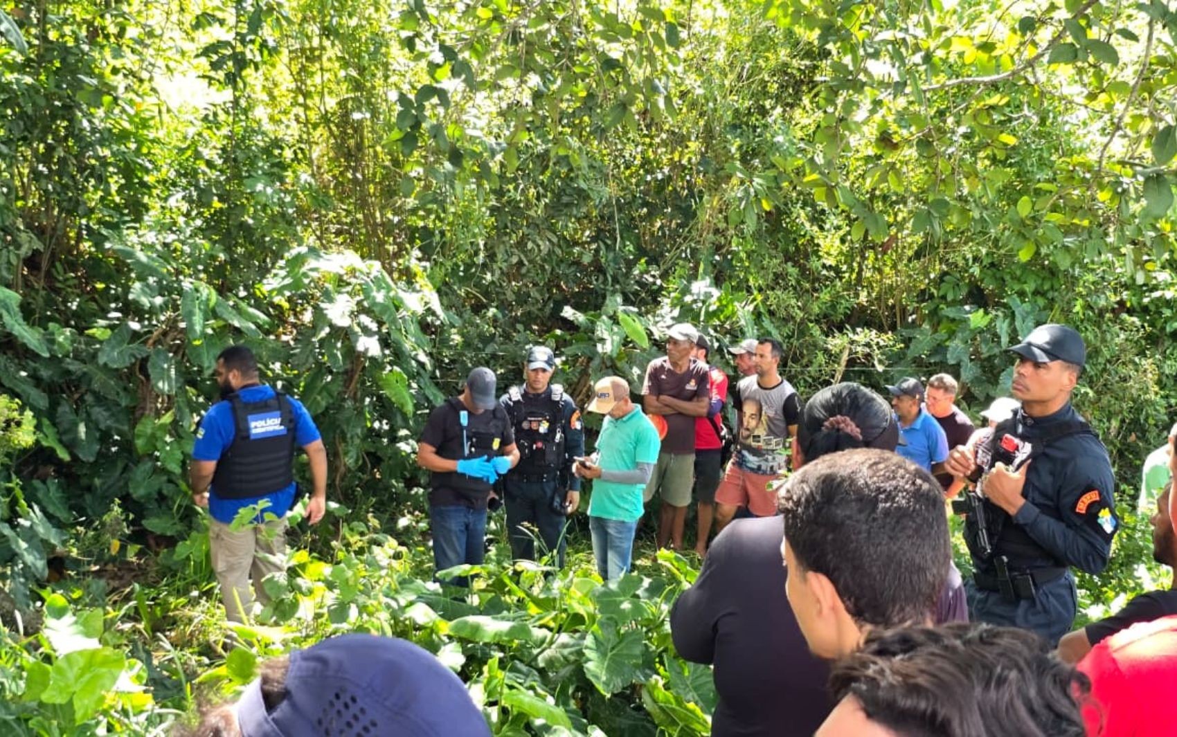 Corpo de adolescente encontrado morto com diversas perfurações em Campo do Brito é sepultado