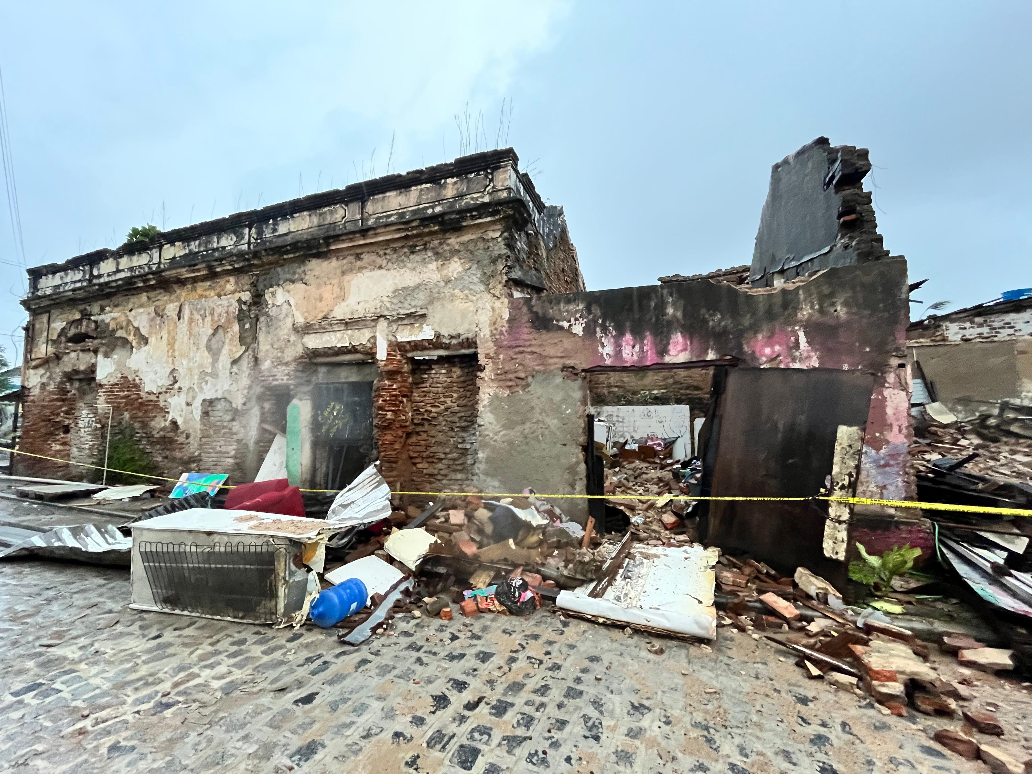 Mulher escapa de desabamento de casarão no Recife após aceitar convite de amigo para jogar dominó: 'Foi só o tempo de sair'