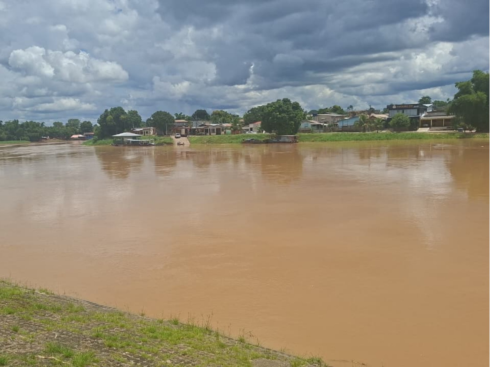 Rio Acre segue acima da cota de alerta pelo 3º dia consecutivo na capital acreana