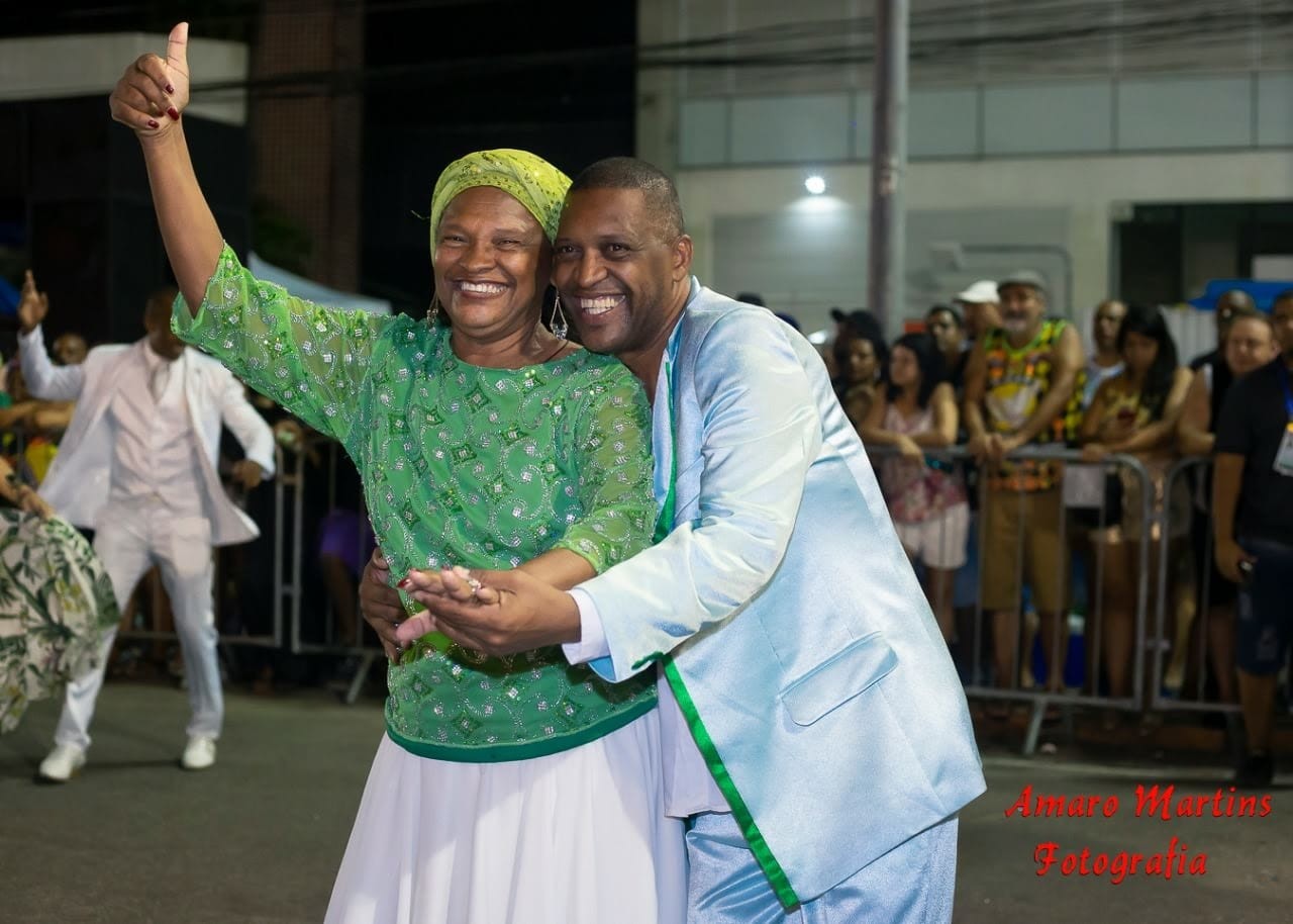 Chiquinho, mestre-sala 6 vezes campeão pela Imperatriz Leopoldinense, morre no Rio