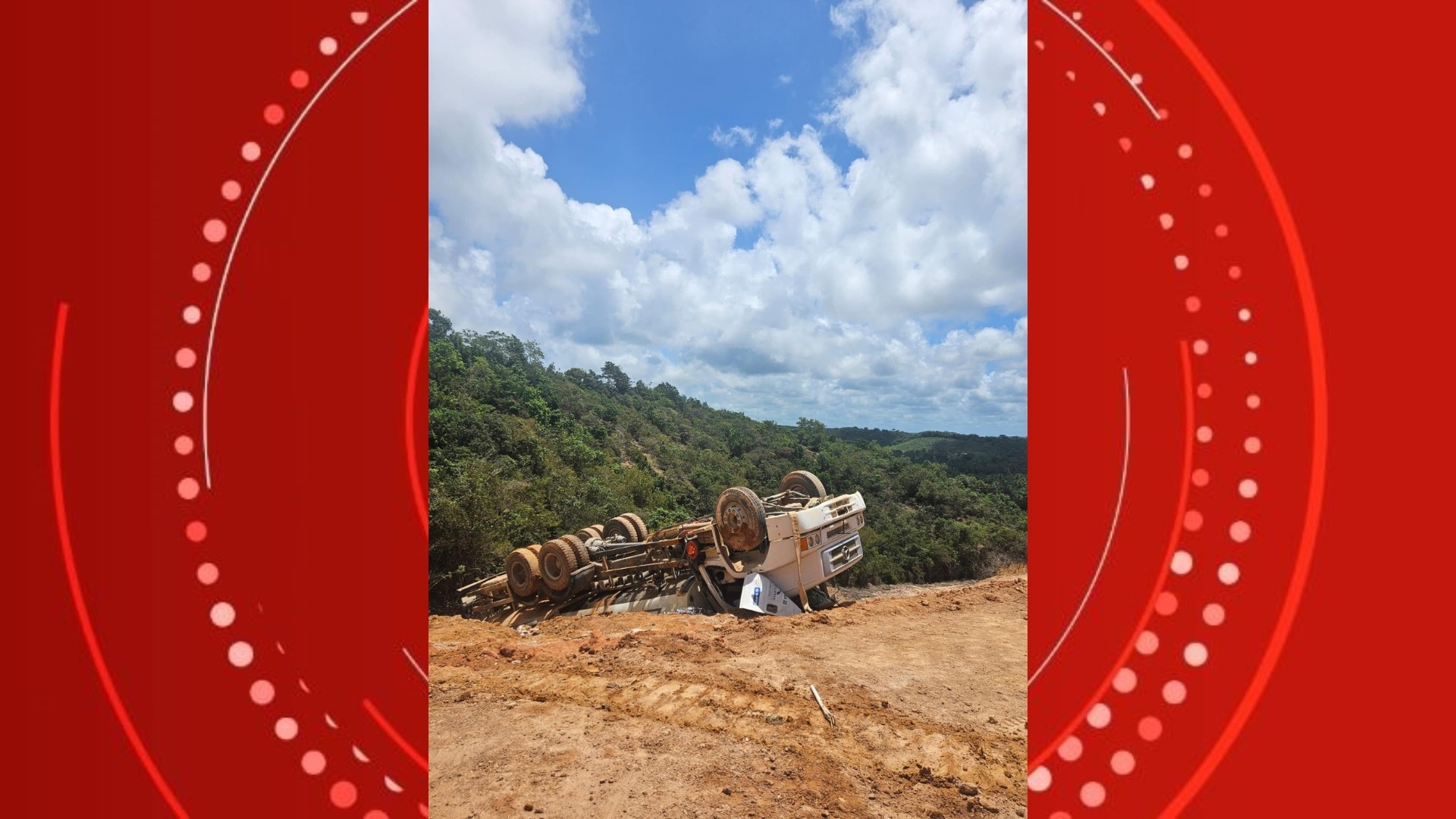 Trabalhador da obra de duplicação da AL-101 Norte morre após caminhão-pipa tombar em Riacho Doce, em Maceió