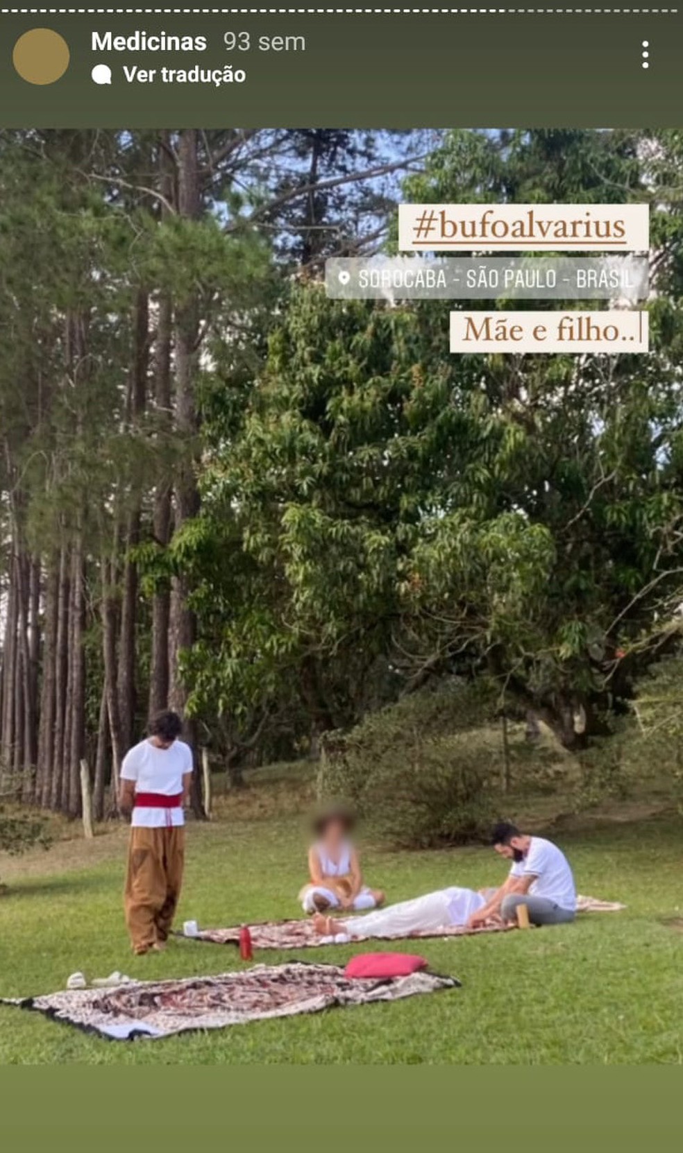 Captura de tela de foto postada no Instagram de Mauricio Ferre, integrante do Xamanismo Sete Raios, mostra Mauricio e Felipe em ritual com o suposto veneno do sapo. No dia 14/04, a foto ainda estava disponível no perfil.  — Foto: Reprodução Instagram