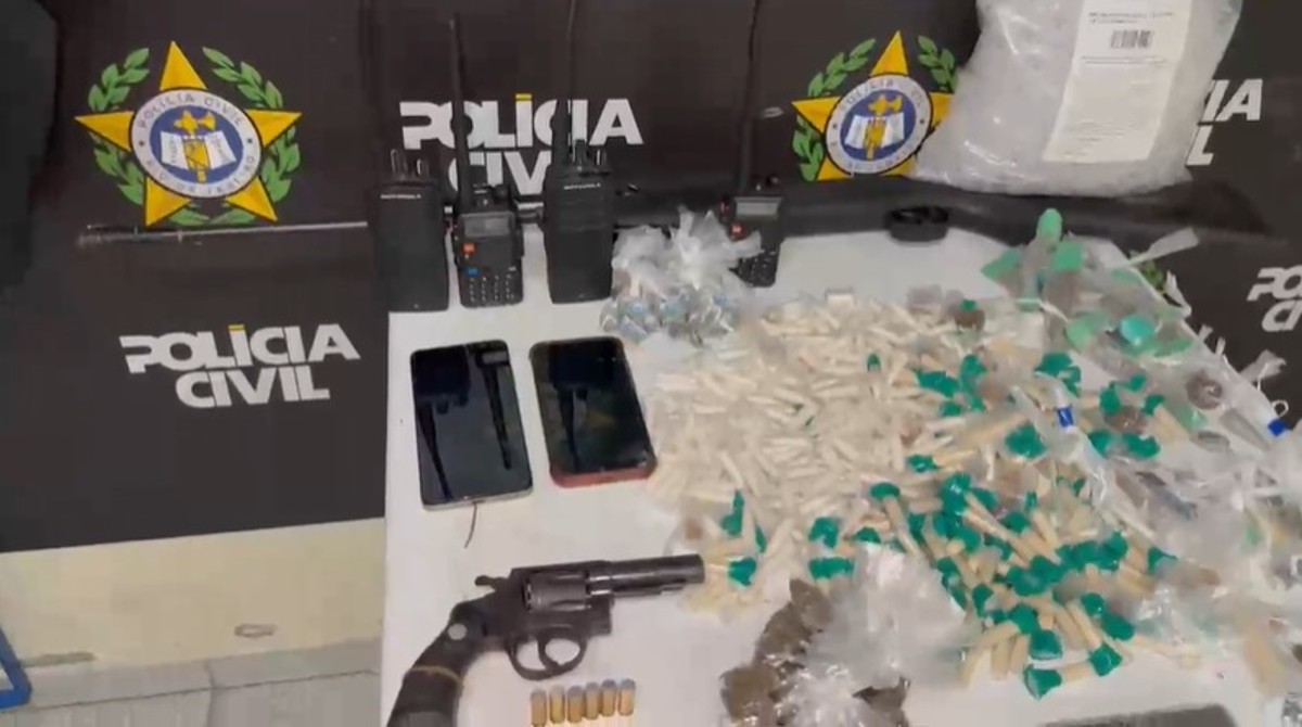 Operação em Barra Mansa prende trio e remove pichações ligadas ao tráfico de drogas