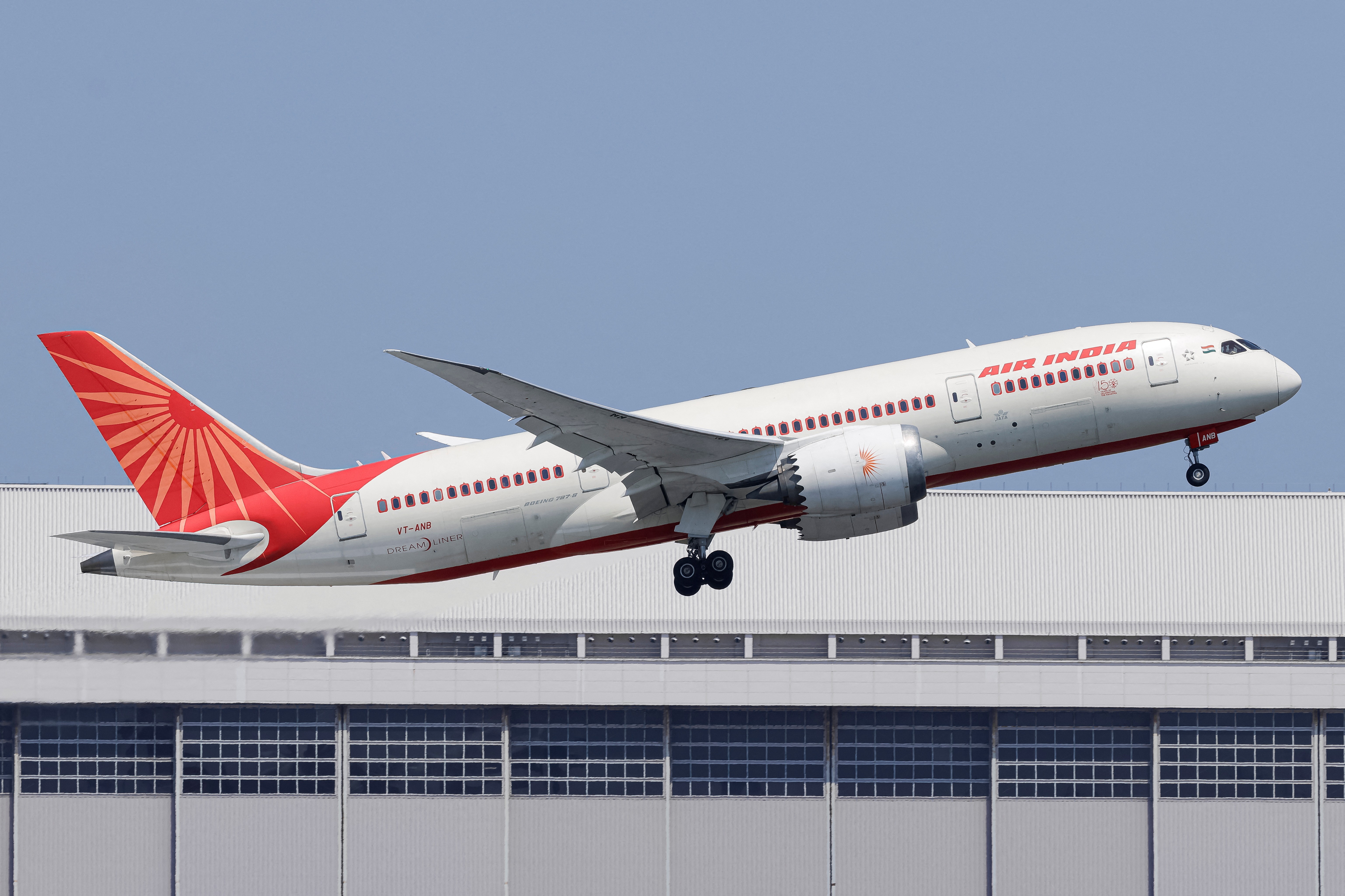 Air India: conheça a história da maior aérea da Índia, envolvida em acidente com 242 a bordo