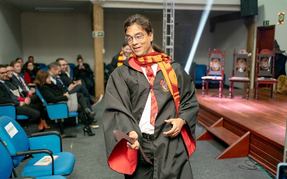 Advogado cria história inspirada em Harry Potter com 'feitiços