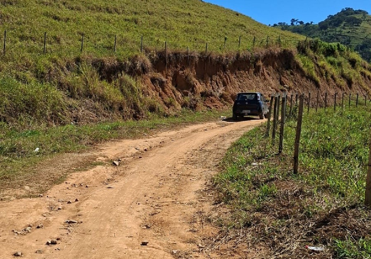 Ex-prefeito e família são feitos reféns durante assalto em chácara no interior de MG