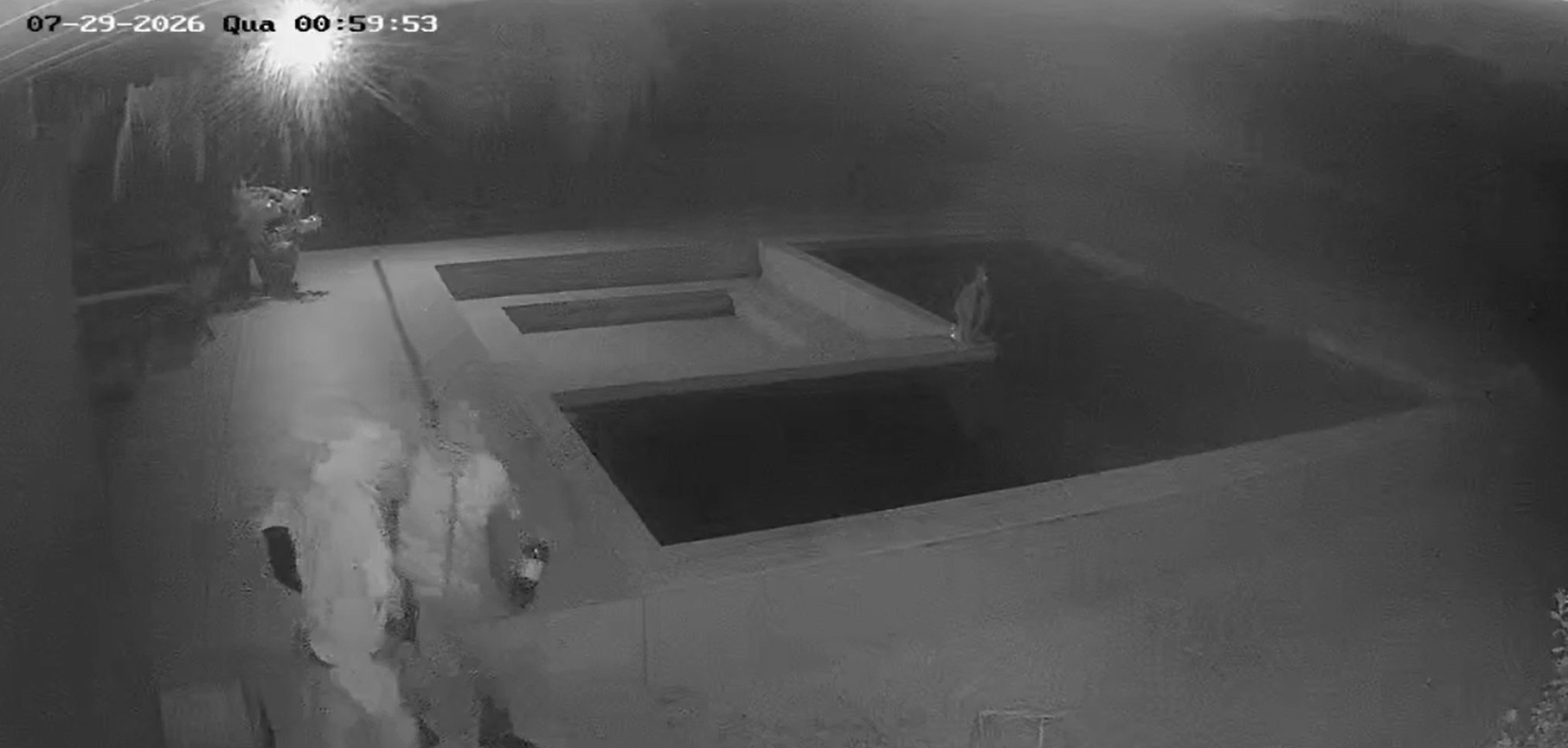 Casa de ex-prefeito de Cabedelo, na PB, é assaltada e documentos são furtados; VÍDEO