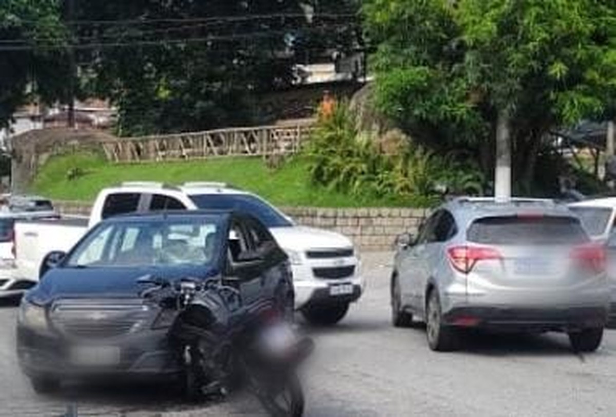 Acidente Entre Carro E Moto Deixa Homem Ferido Na Rio Santos Em Angra Dos Reis Sul Do Rio E 