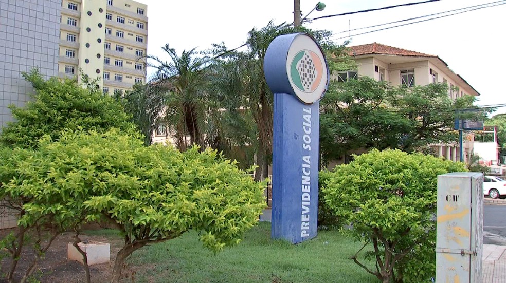 Pedido do auxílio-doença do INSS agora pode ser feito pelos Correios — Foto: Reprodução/TVCA