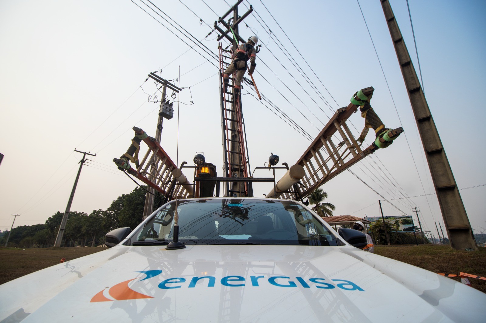 Você sabe os perigos de uma intervenção na rede elétrica?