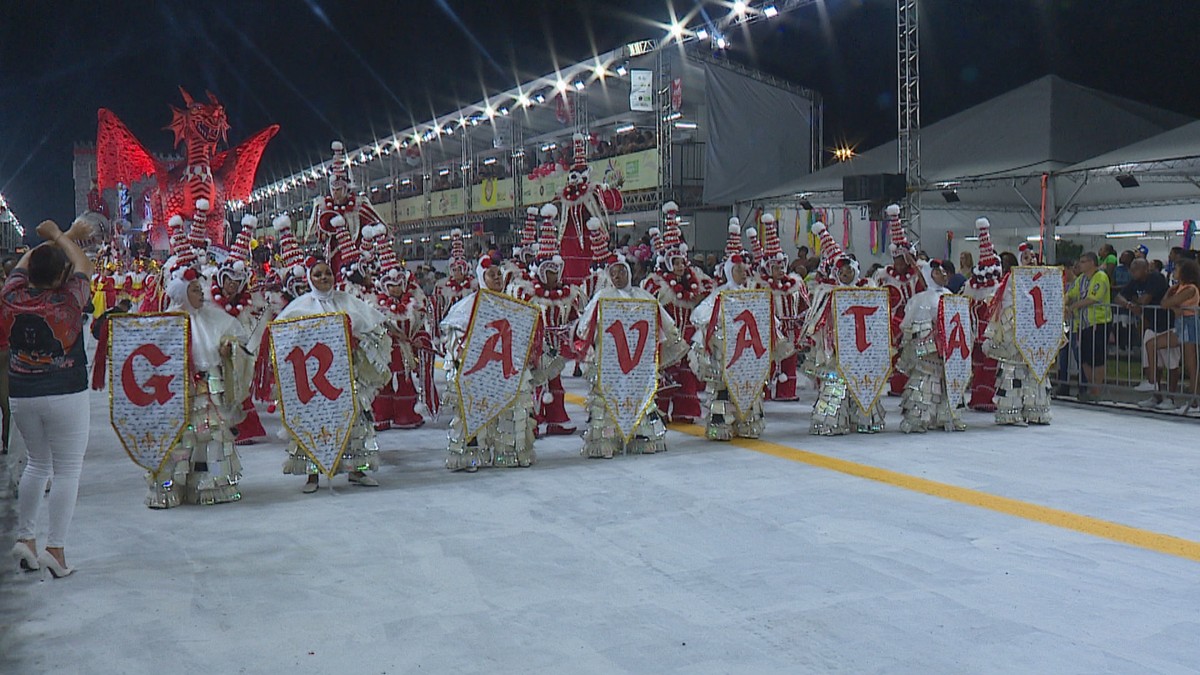 Acadêmicos de Gravataí vence carnaval de Porto Alegre pela 1ª vez; veja ...