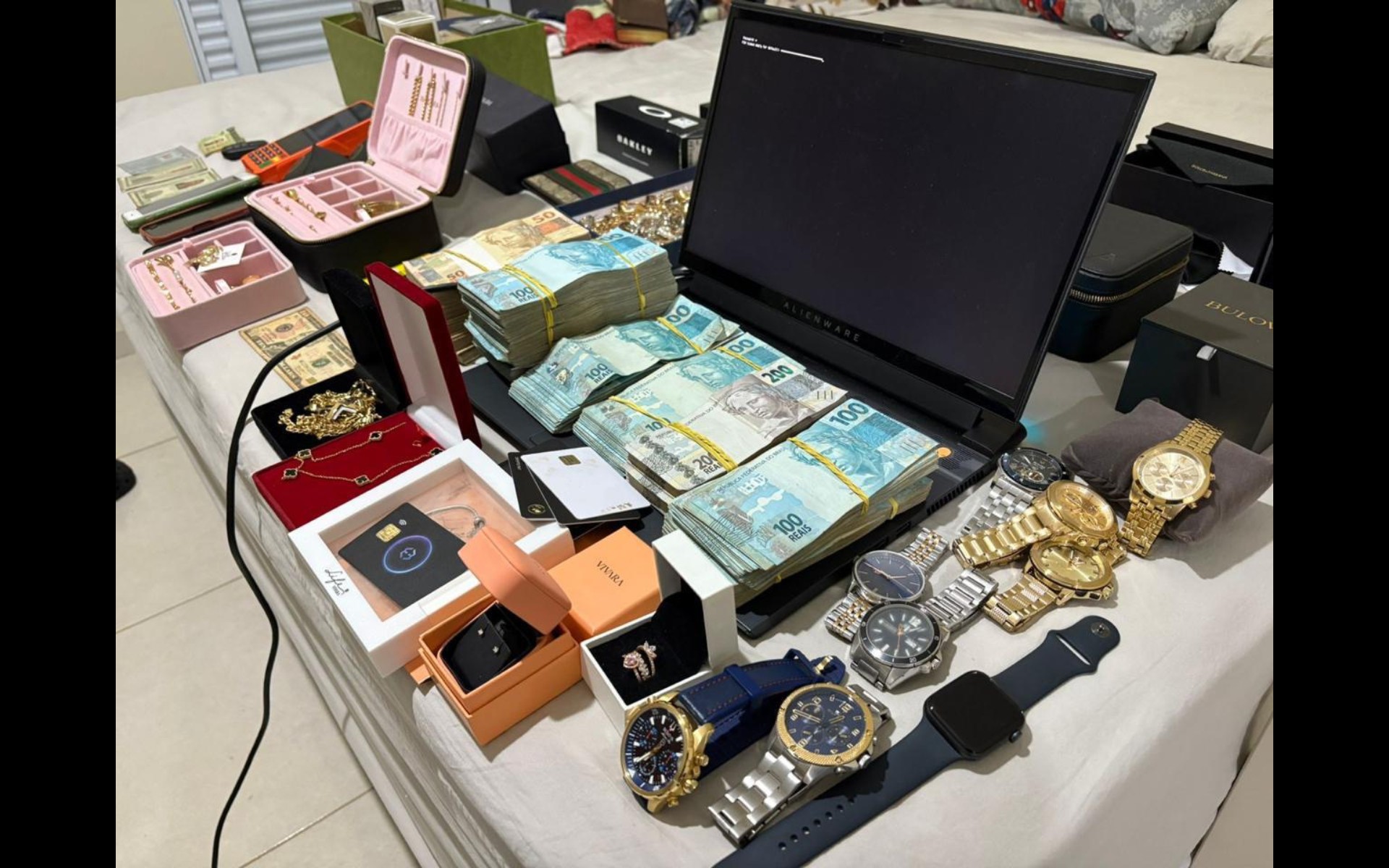 Polícia prende suspeitos de lavagem de dinheiro e fraude eletrônica no interior de SP