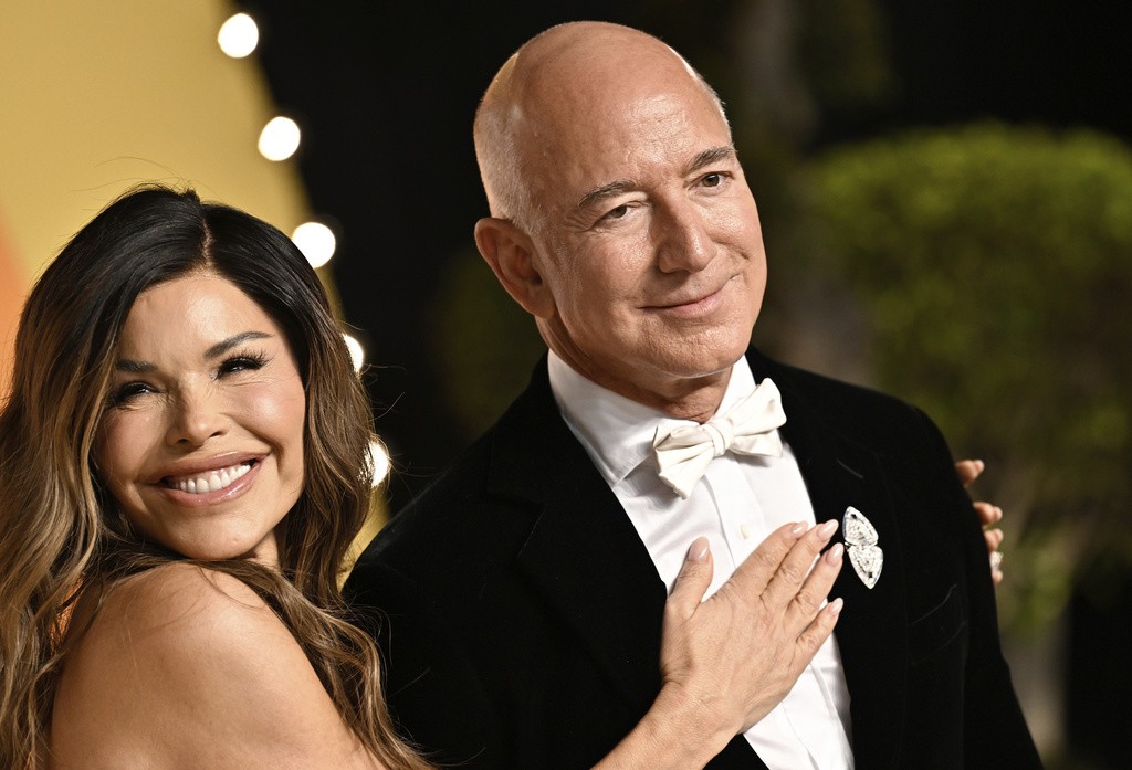 Ela já apresentou TV, pilota helicópteros e foi ao espaço com Katy Perry: quem é a noiva de Jeff Bezos?