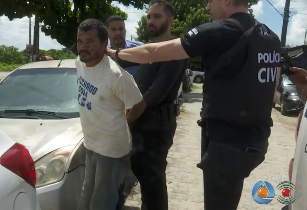 Suspeito de matar filho em Alhandra é preso — Foto: Reprodução/TV Cabo Branco
