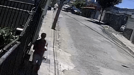 Carro capota após batida e deixa um morto em cruzamento de BH