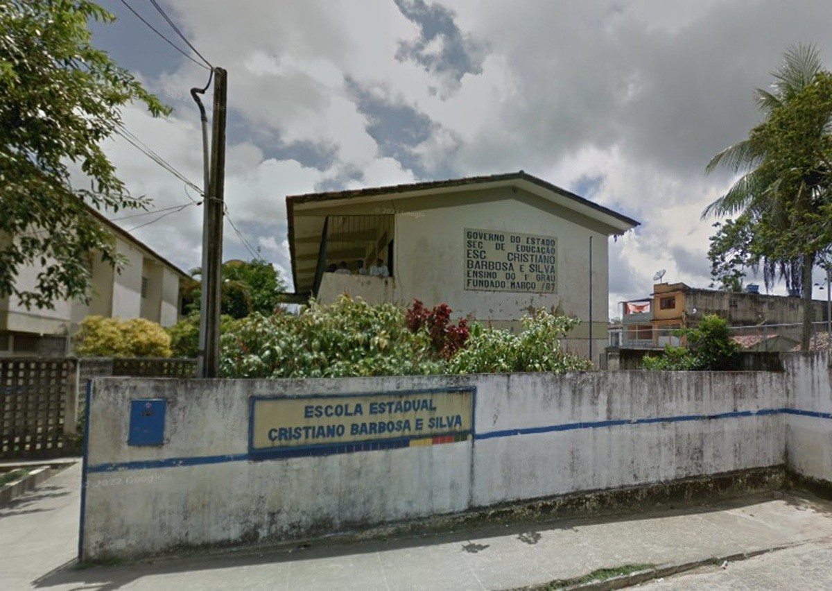 Ataque em escola deixa feridos em Barreiros