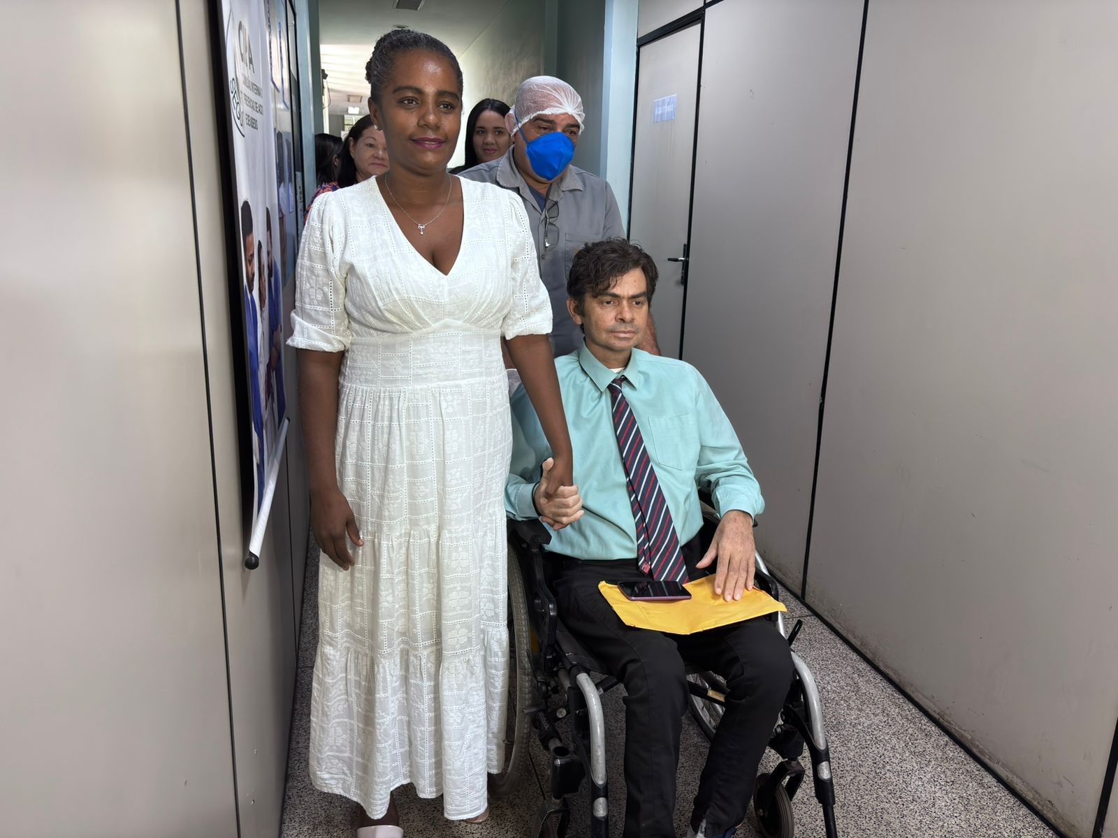 'Casar com a pessoa que eu amo', diz paciente ao oficializar união com noiva no Hospital de Urgência de Teresina