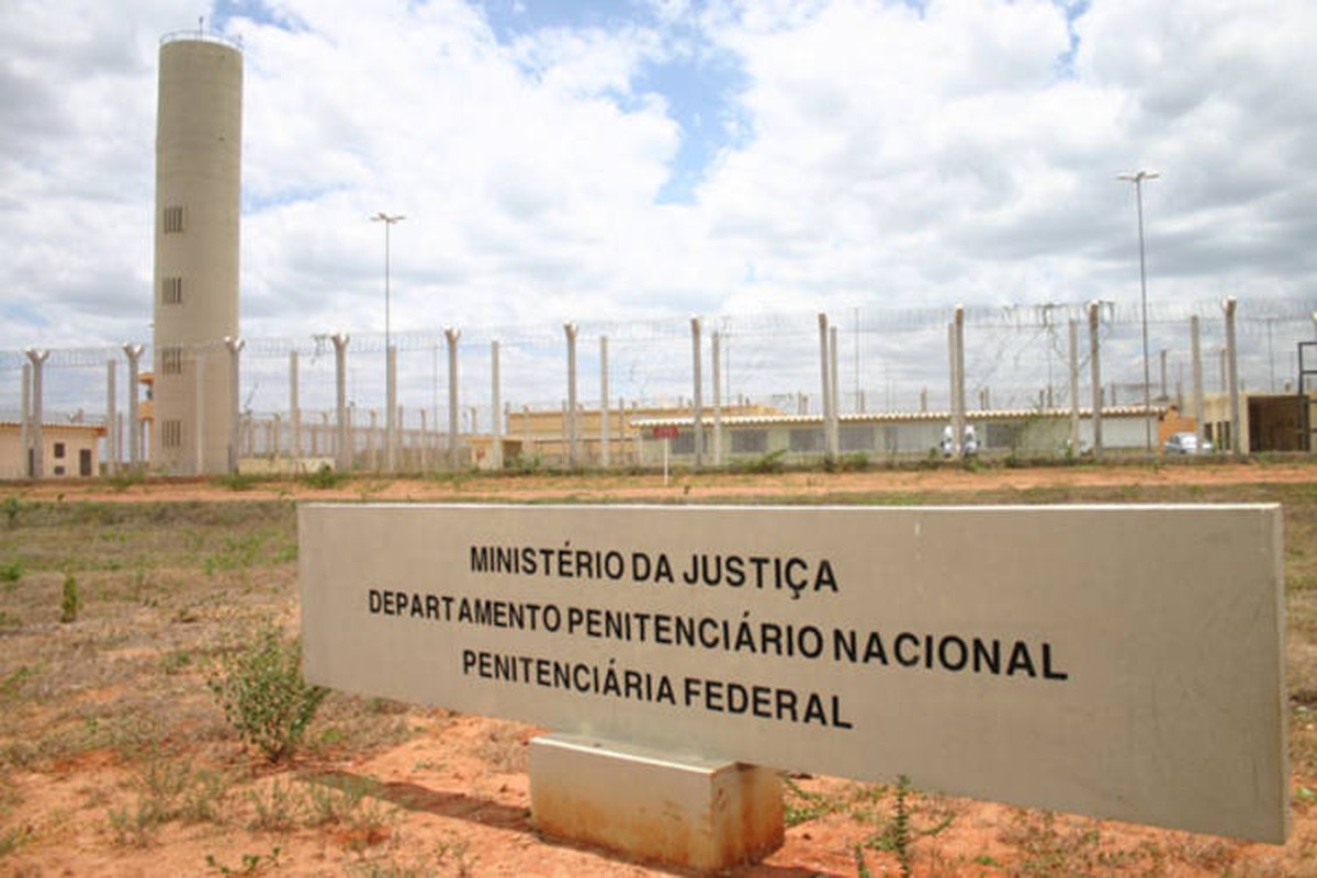 Veja como funciona uma penitenciária federal e as diferenças para os ...