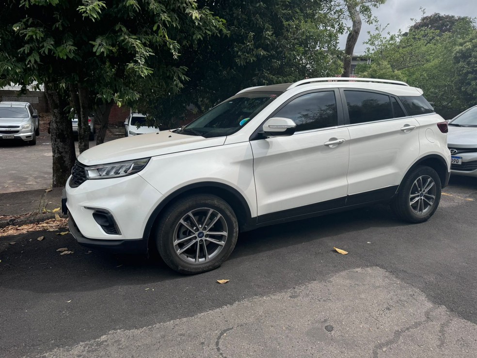 Carro de R$ 300 mil apreendido durante operação em Juiz de Fora — Foto: Polícia Civil/Divulgação
