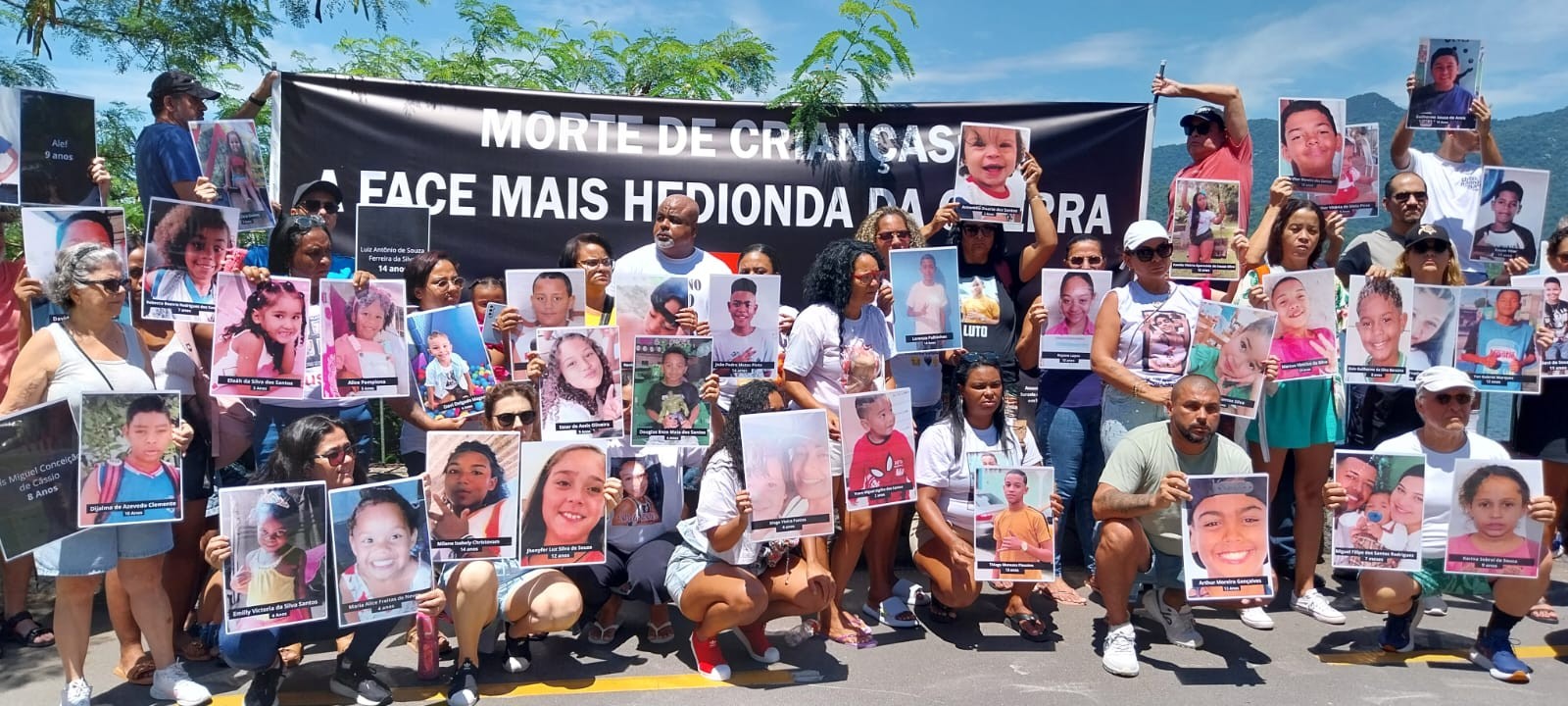 ONG faz protesto contra retirada de fotos de crianças mortas a tiros