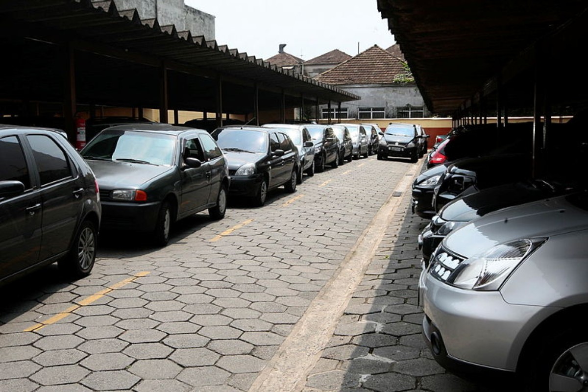 Mongaguá define regras para estacionamentos privados na temporada de verão; confira