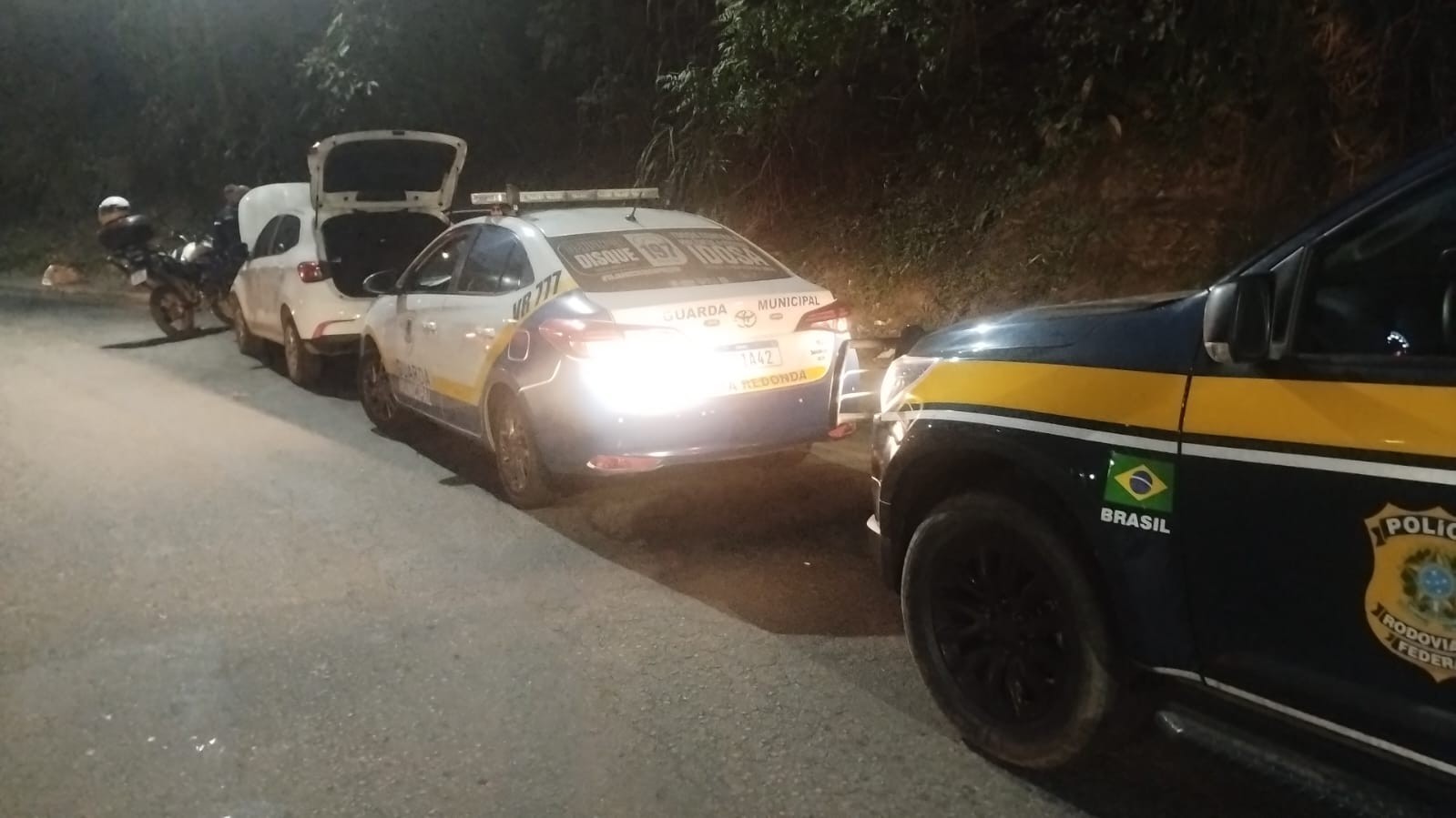 Carro com registro de roubo é recuperado em Volta Redonda