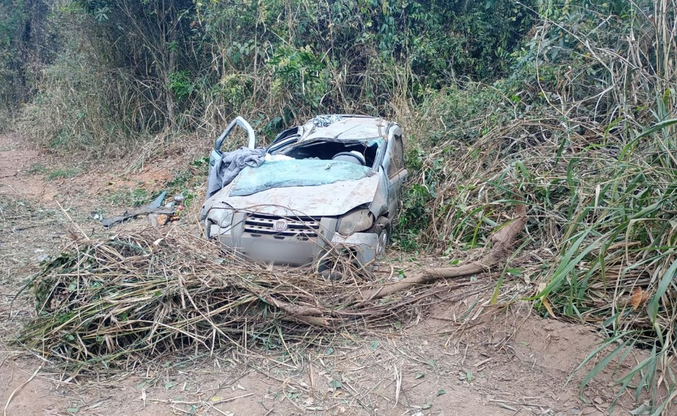 Motorista morre em acidente ao retornar de velório em MG; esposa e filha ficam feridas — Foto: Reprodução / Funerária Canaã