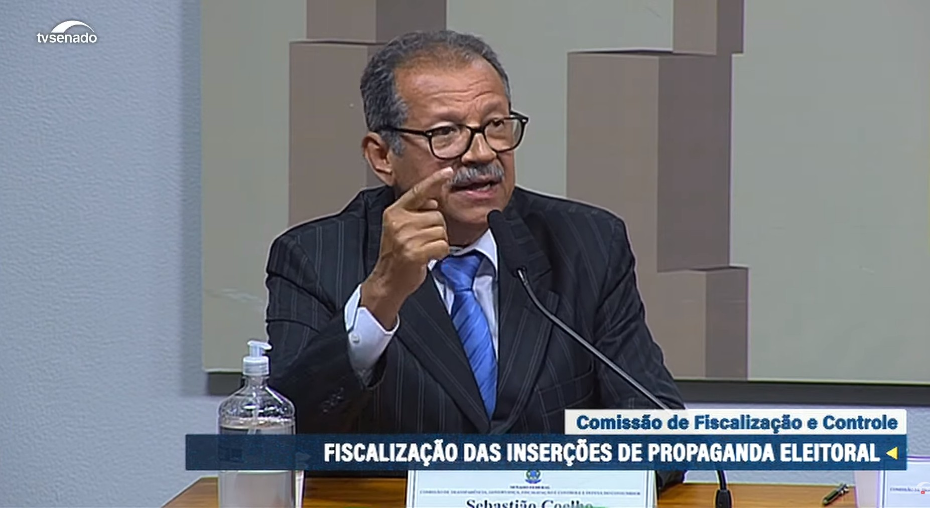Denúncia do golpe: advogado e ex-desembargador é detido por desacato no STF após tumulto