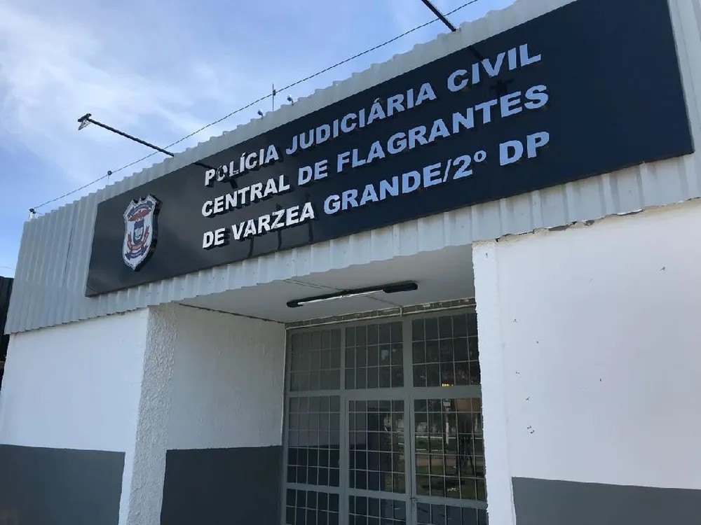 Policial civil é esfaqueado por ex-namorado da ex-esposa em MT