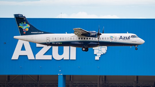 Ações da Azul despencam 36% com oferta bilionária para reestruturação - Foto: (Azul/Divulgação)