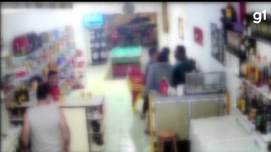 Câmera registra briga em bar que terminou com um homem esfaqueado - Foto: (Reprodução)