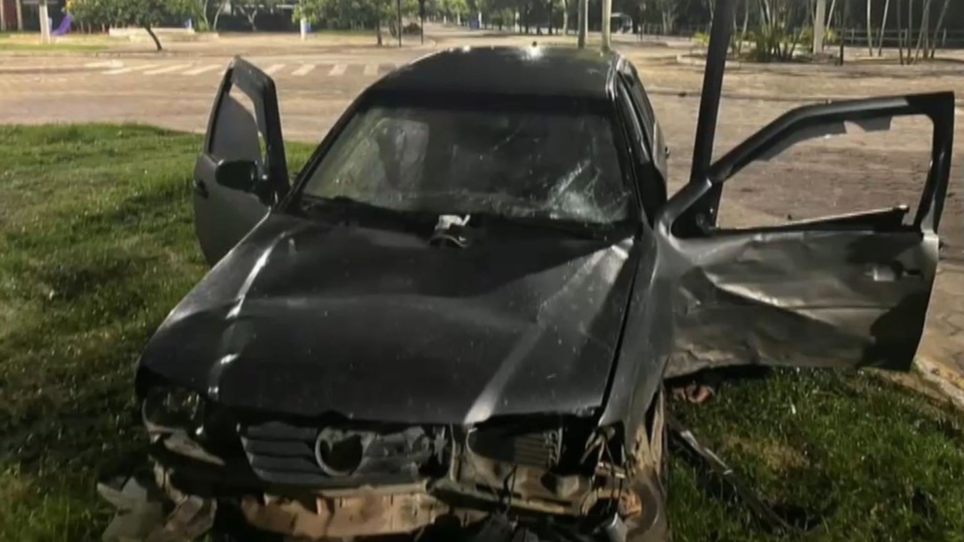 Homem morre após sofrer acidente com carro furtado minutos antes no ES