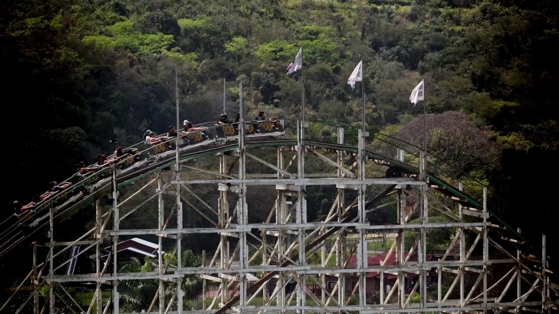 De clavícula quebrada a pneumotórax: Hopi Hari soma quatro condenações em 11 meses por lesões na Montezum