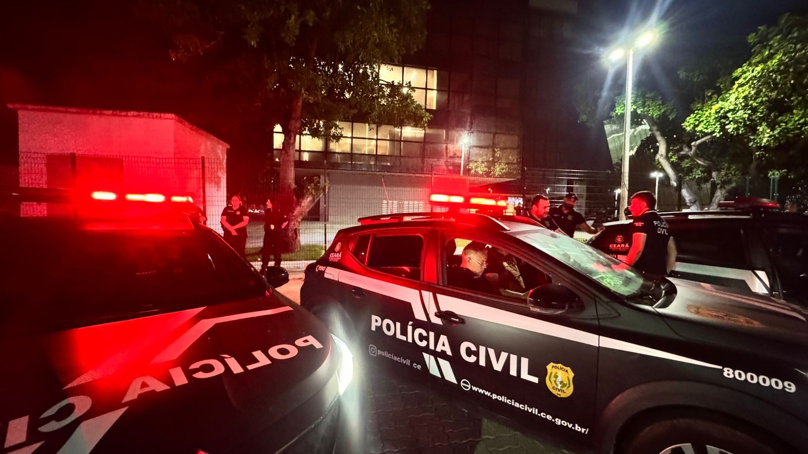 Operação policial captura 66 suspeitos de crimes e apreende 32 armas no Ceará