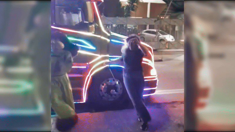 Moradora se rende à carreta da alegria após 'reclamar' de barulho e viraliza com dança junto de personagens; vídeo