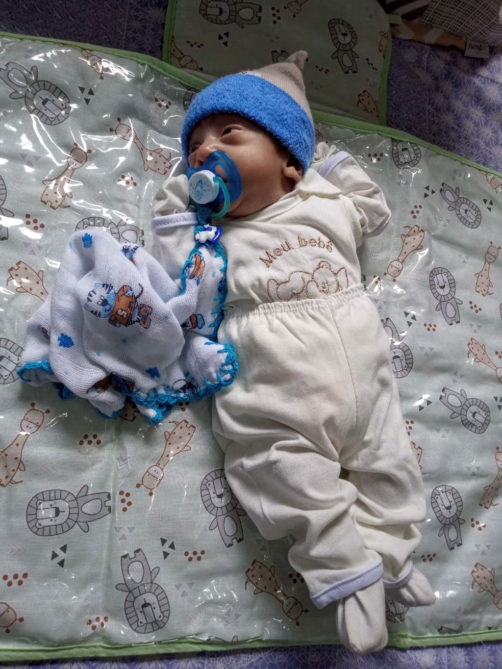 Kelvy Daniel recebeu alta após quase 4 meses do hospital com 1,830 kg, quase três vezes mais do peso inicial. — Foto: Gilvanete dos Santos/Arquivo pessoal