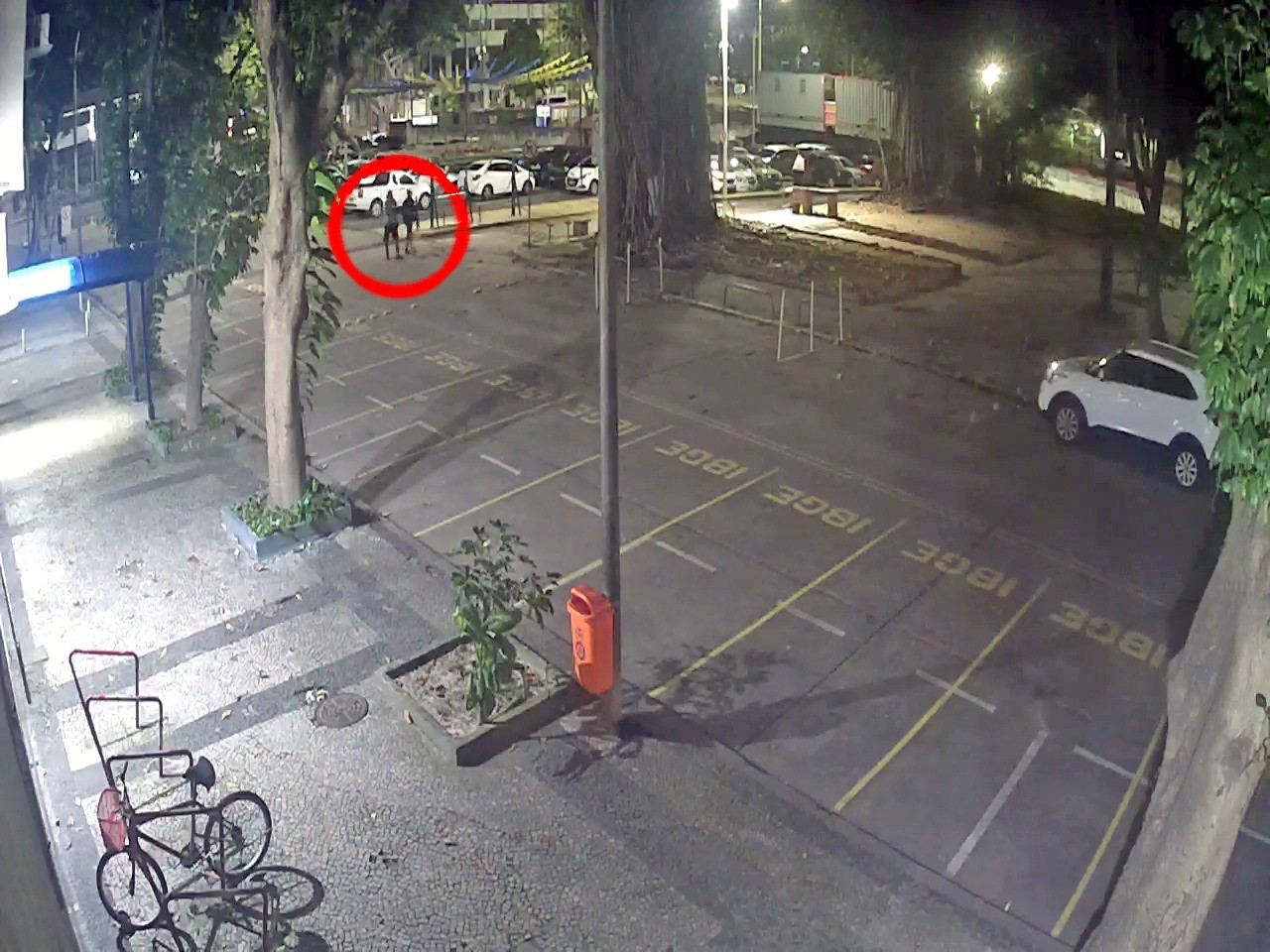 Dois homens são presos em flagrante por morte de boliviano a pauladas no Centro do Rio
