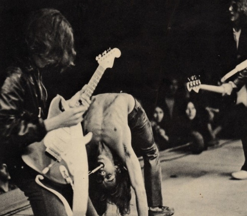 Iggy & The Stooges se apresentam em Michigan em 1969 — Foto: Reprodução