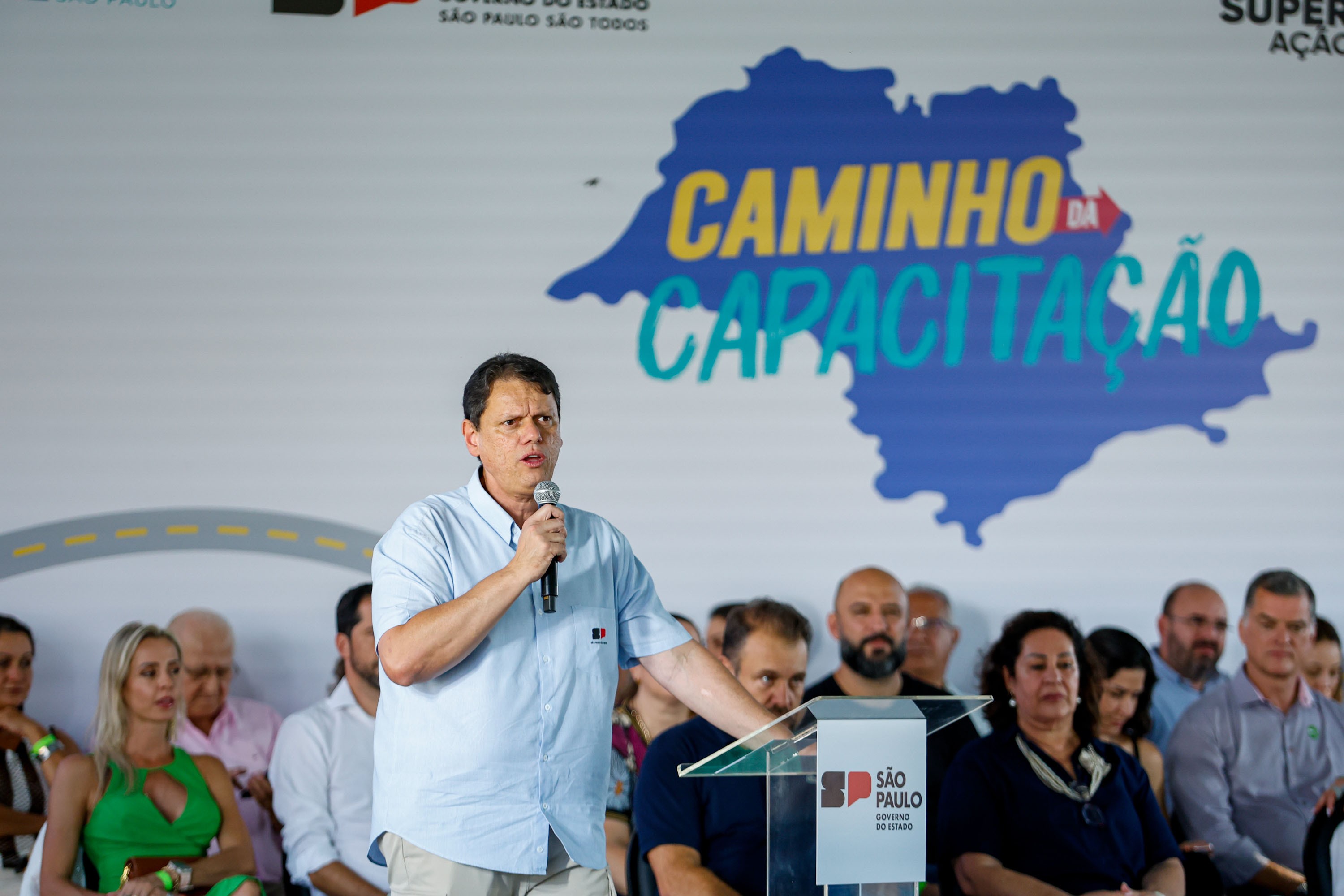 Tarcísio rebate fala de Lula sobre não receber prefeitos: 'Vocês estão muito enganados'