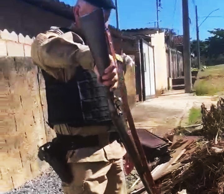 Família é feita refém e sequestrada durante roubo a sítio em MG; suspeitos são presos